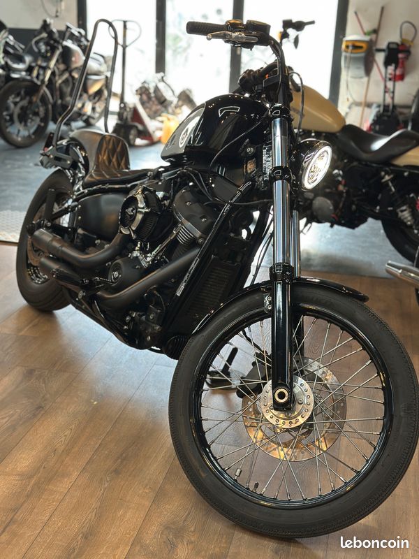 HARLEY DAVIDSON - Street Chop'