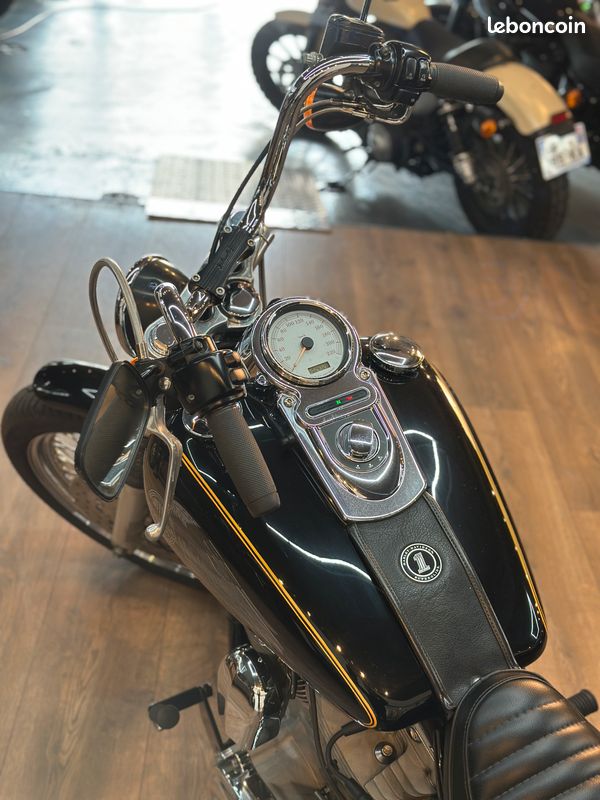 Harley davidson dyna super glide - old school