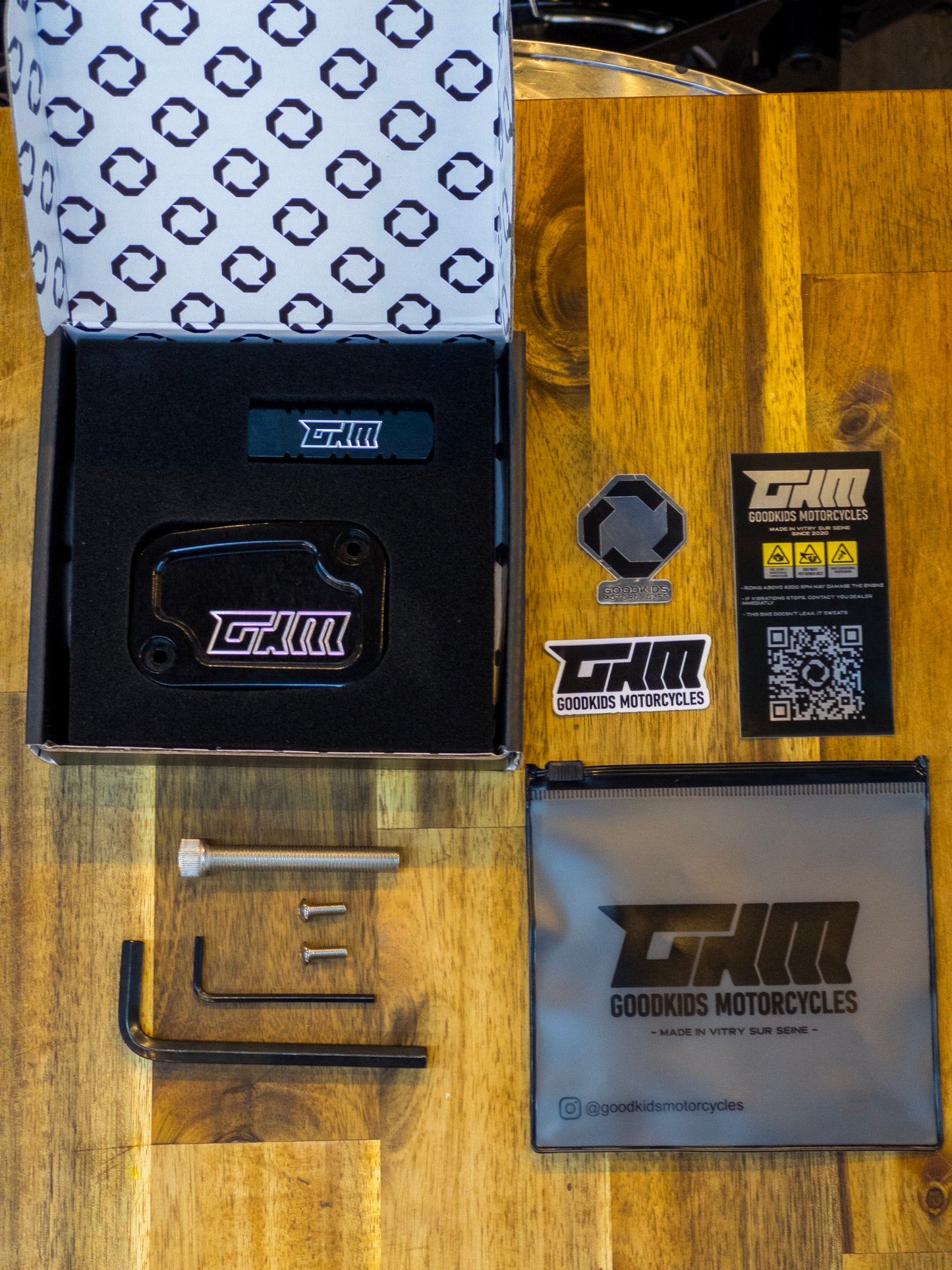 KIT MADE IN VITRY SUR SEINE BY GOODKIDS POUR SOFTAIL MILWAUKEE 8 !
