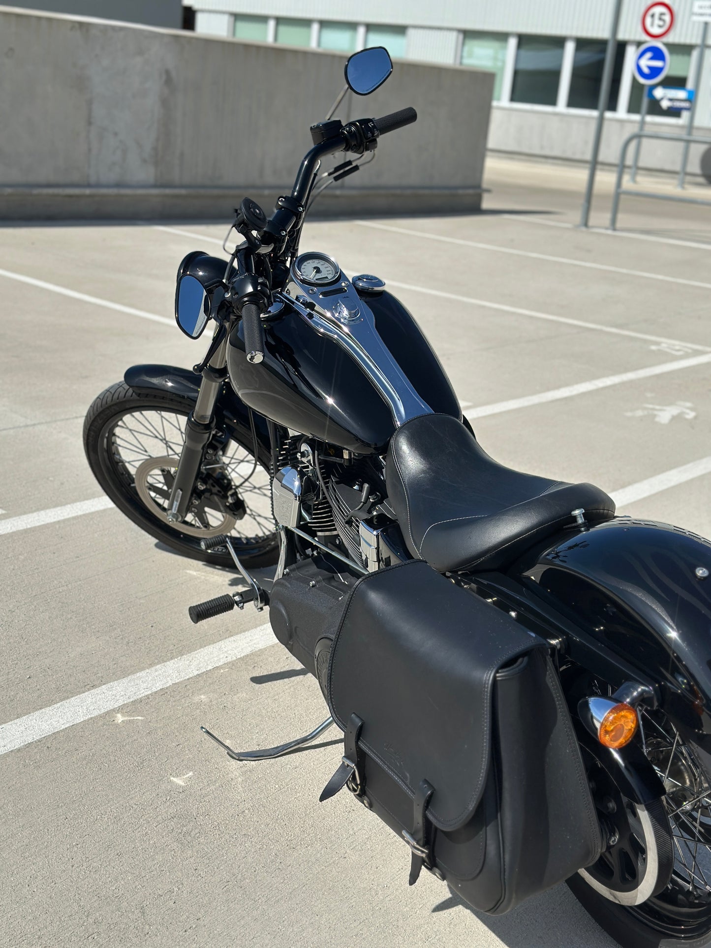 Harley Davidson Wide Glide - Flaming - OHLINS - BERINGER