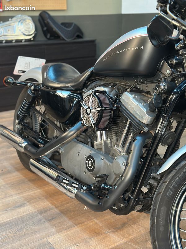 HARLEY DAVIDSON - Nightster 1200