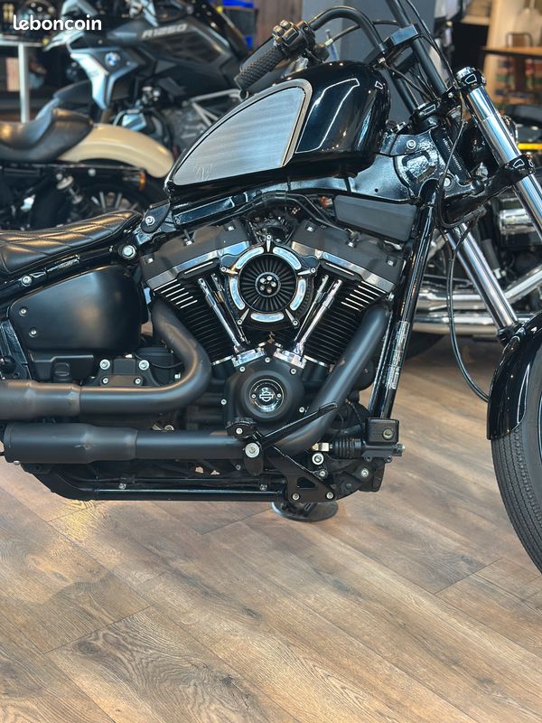 HARLEY DAVIDSON - Street Chop'