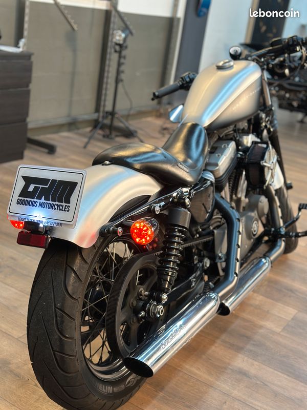 HARLEY DAVIDSON - Nightster 1200