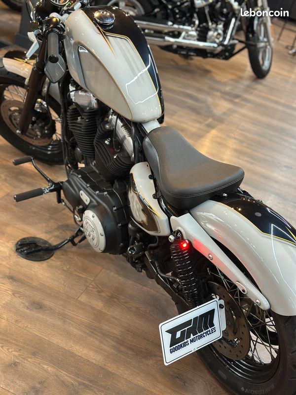 HARLEY DAVIDSON Sportster 48/ - Chalk and Magic Black PORSCHE by 211 Motorcycles